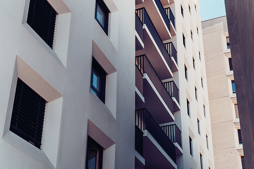 "Travaux sur la façade extérieure : l’autorisation de la copropriété est-elle nécessaire ?"