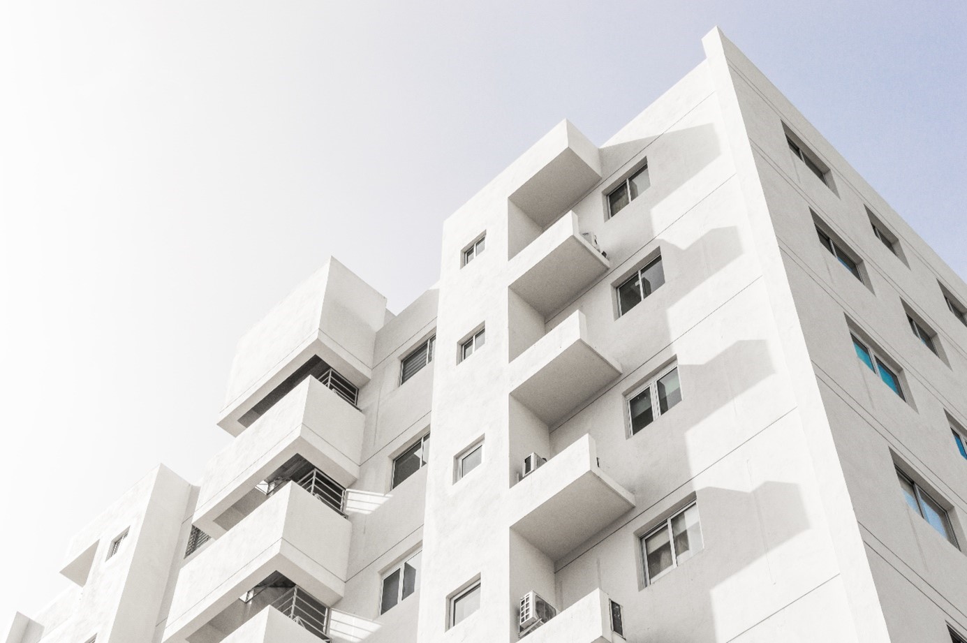 "Propriétaire, locataire : qui paie les charges de copropriété ?"
